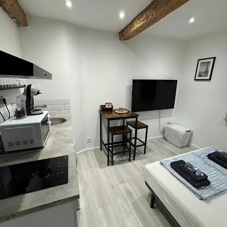 Apartment Les Perles De Limoux -Studio Centre Wifi Parking Gratuit